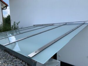 Glaserei Mueller – Glasvordach